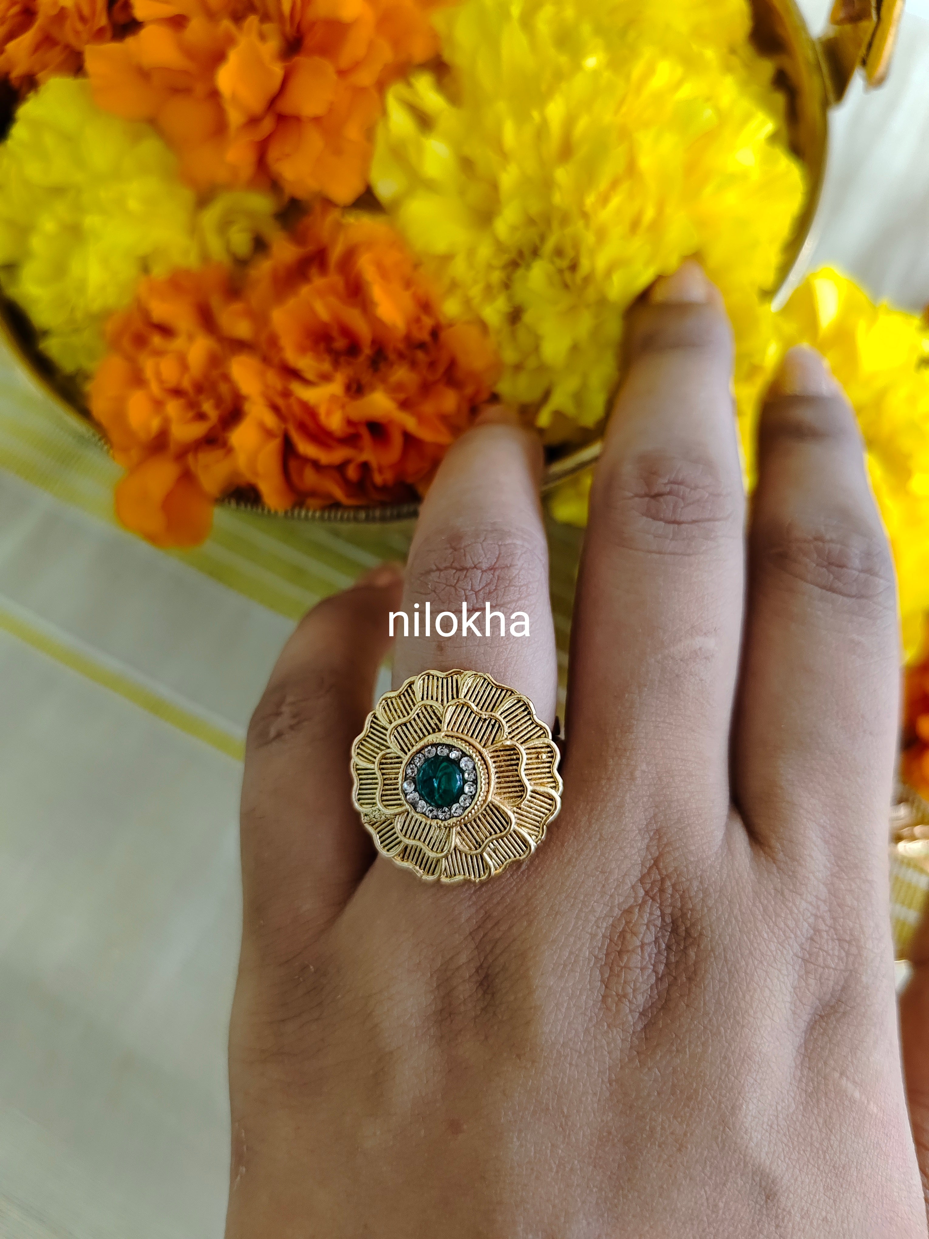 Floral finger ring | NAR05