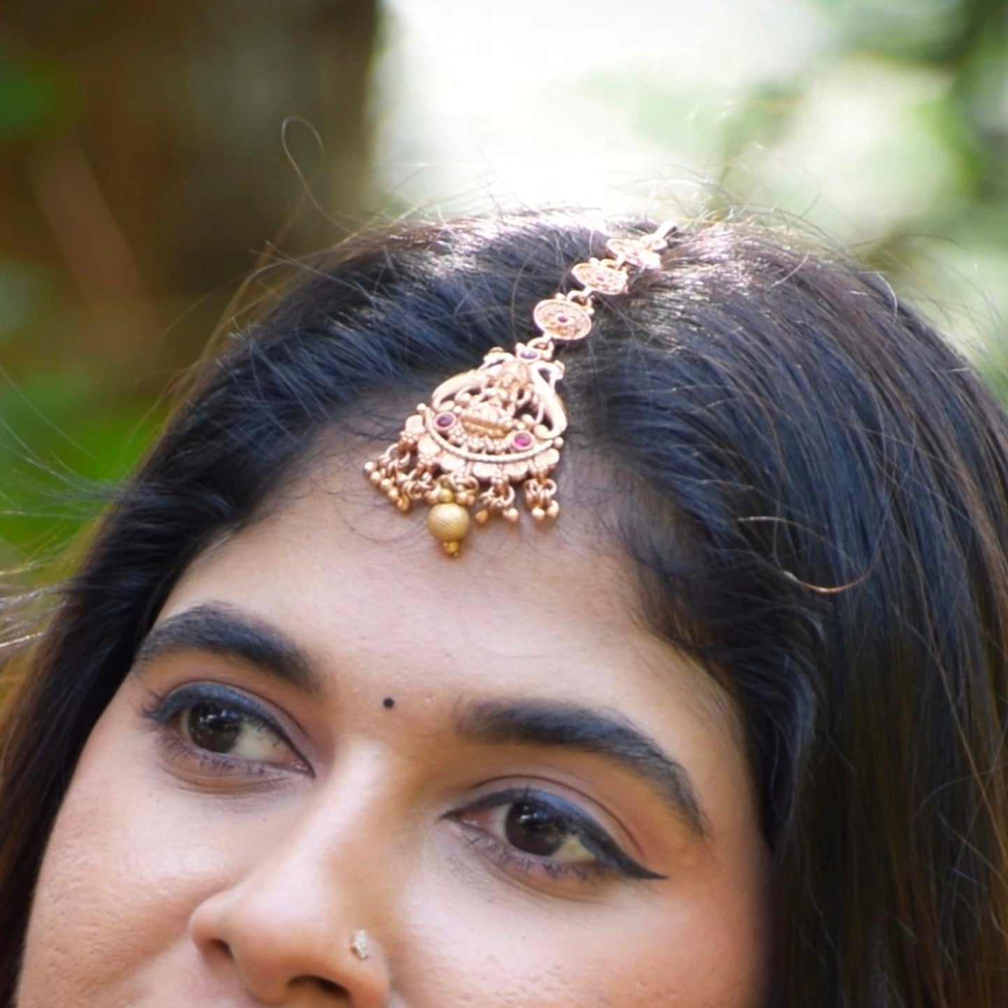 Golden idol tikka with stones | NT05
