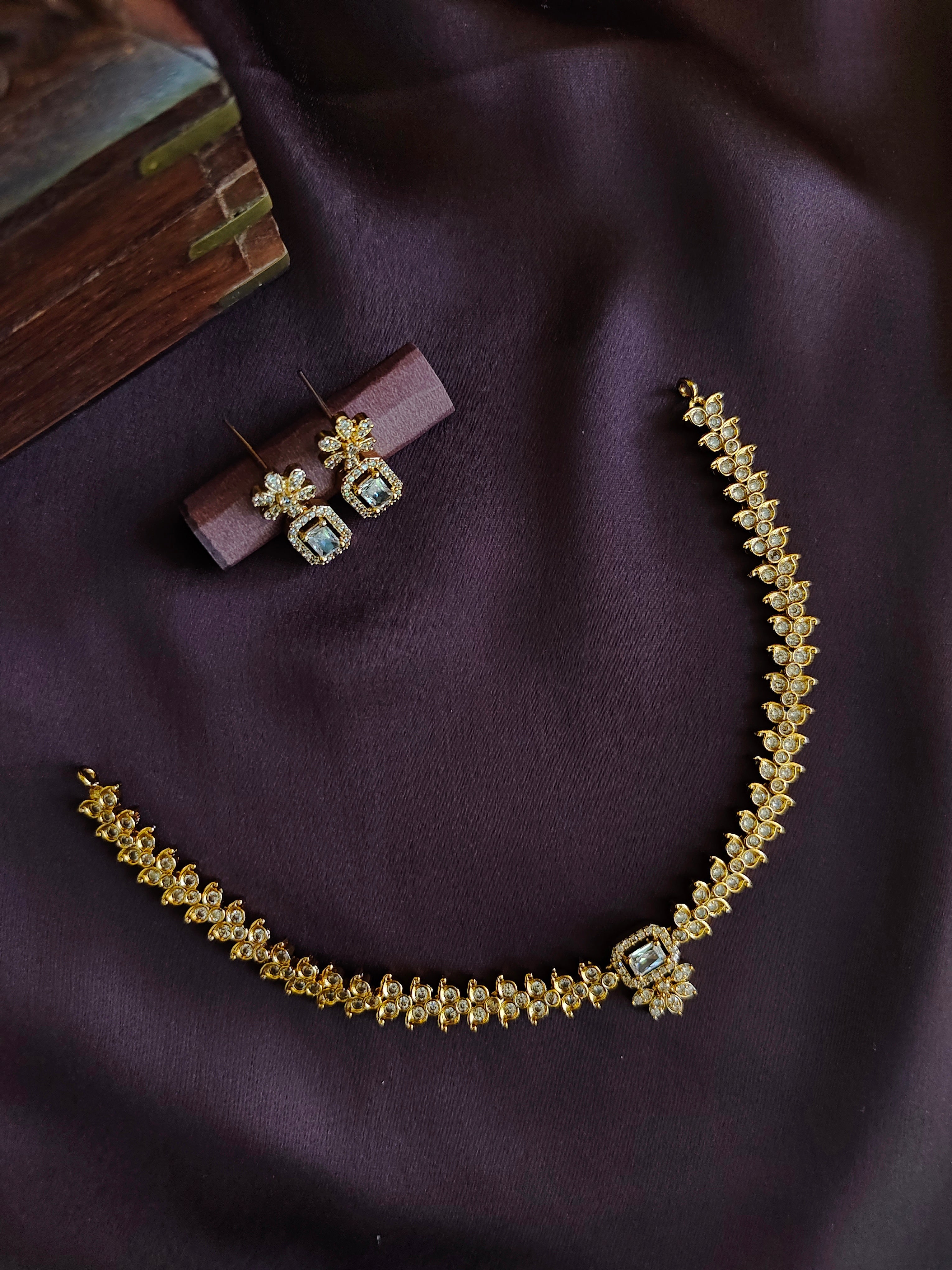 Floral AD necklace | NAD25