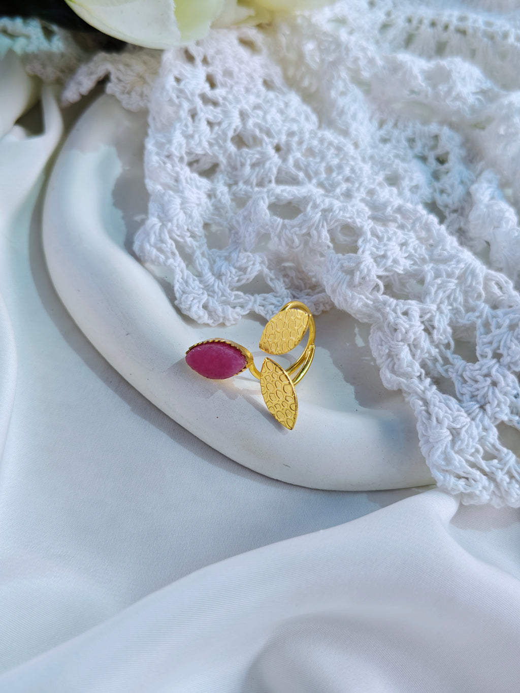Stone petal finger rings | NGR10