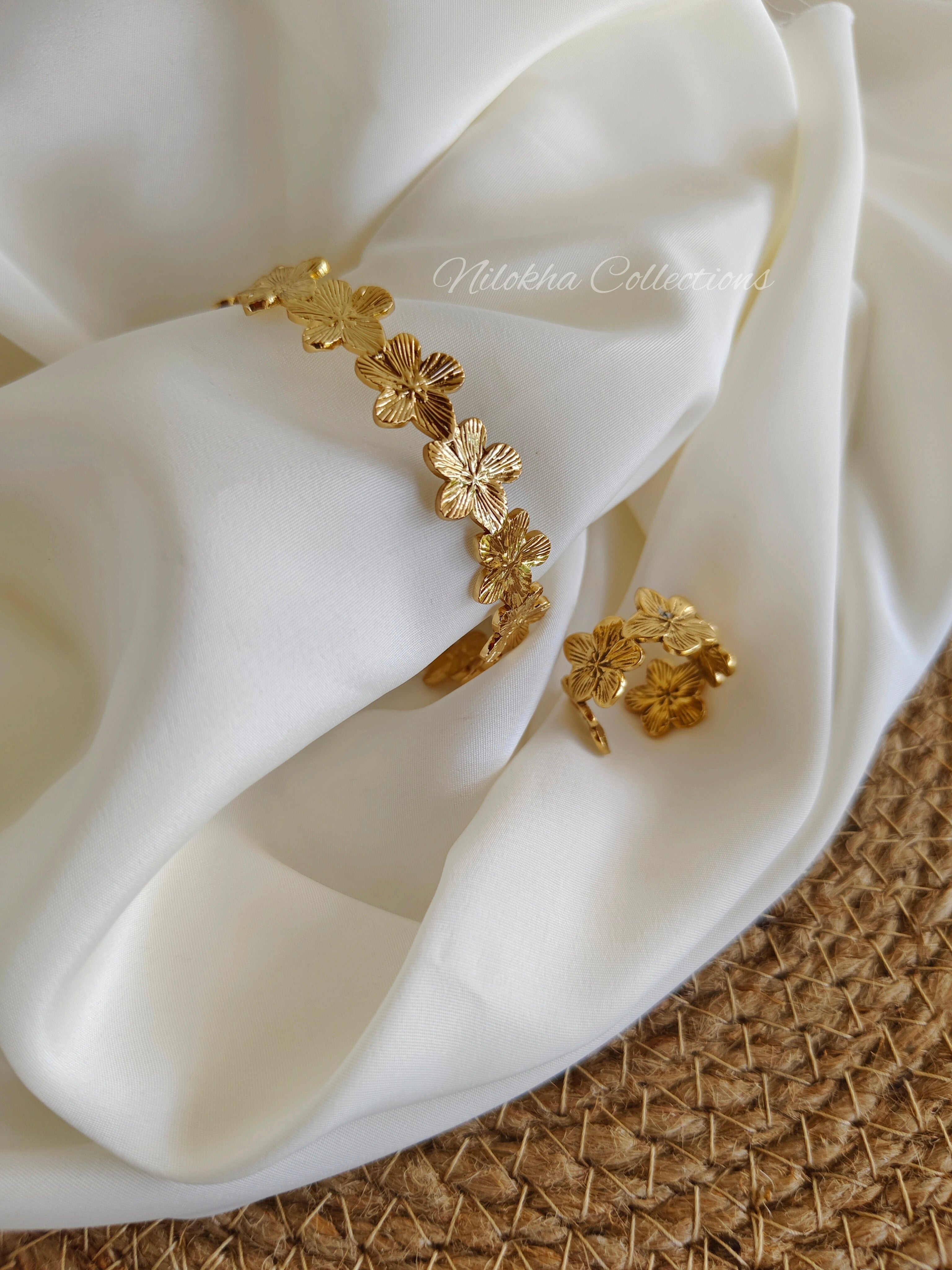 Floral bracelet and finger ring combo | NTB28