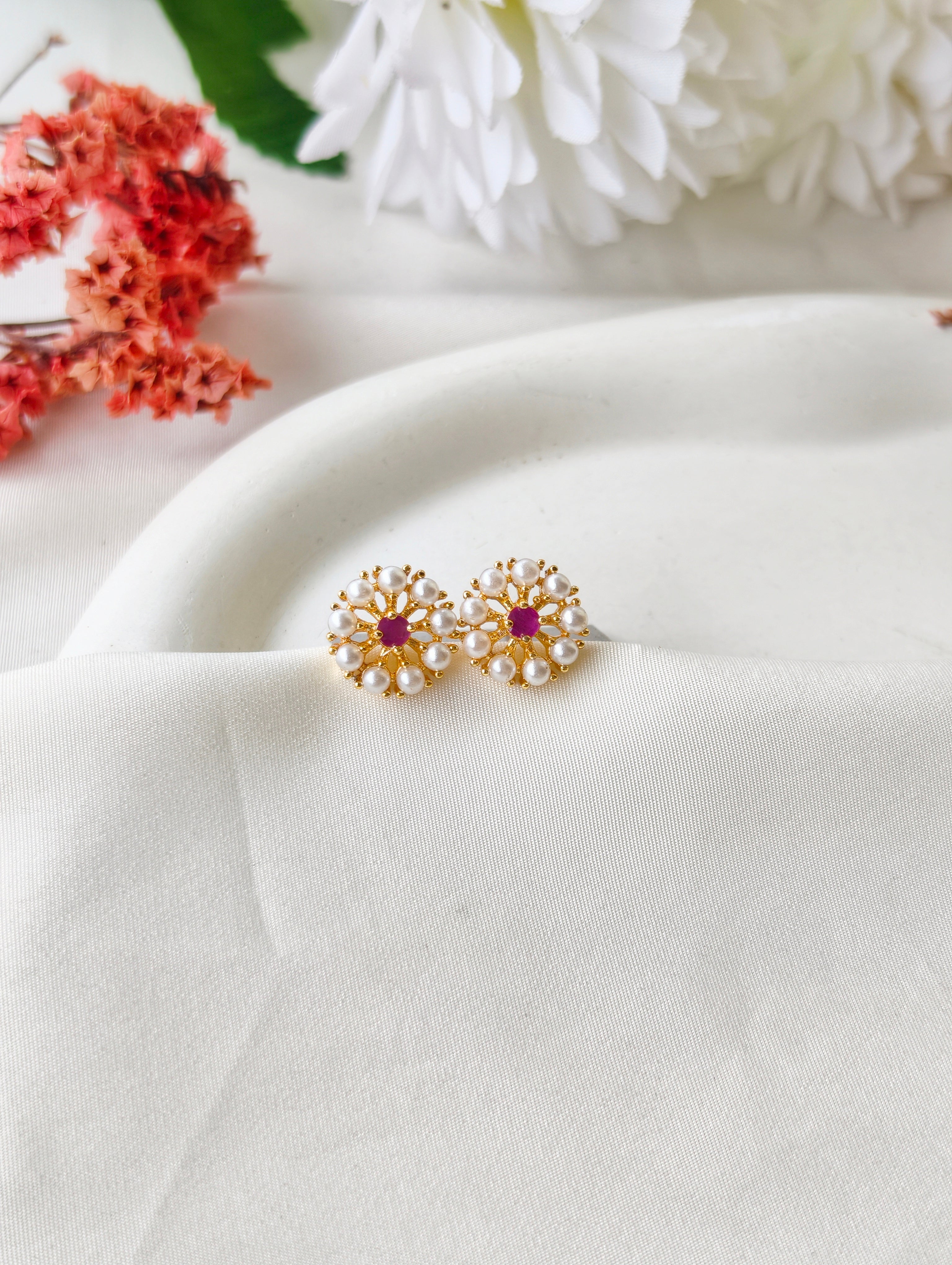 Floral pearl studs with stone | NTE33