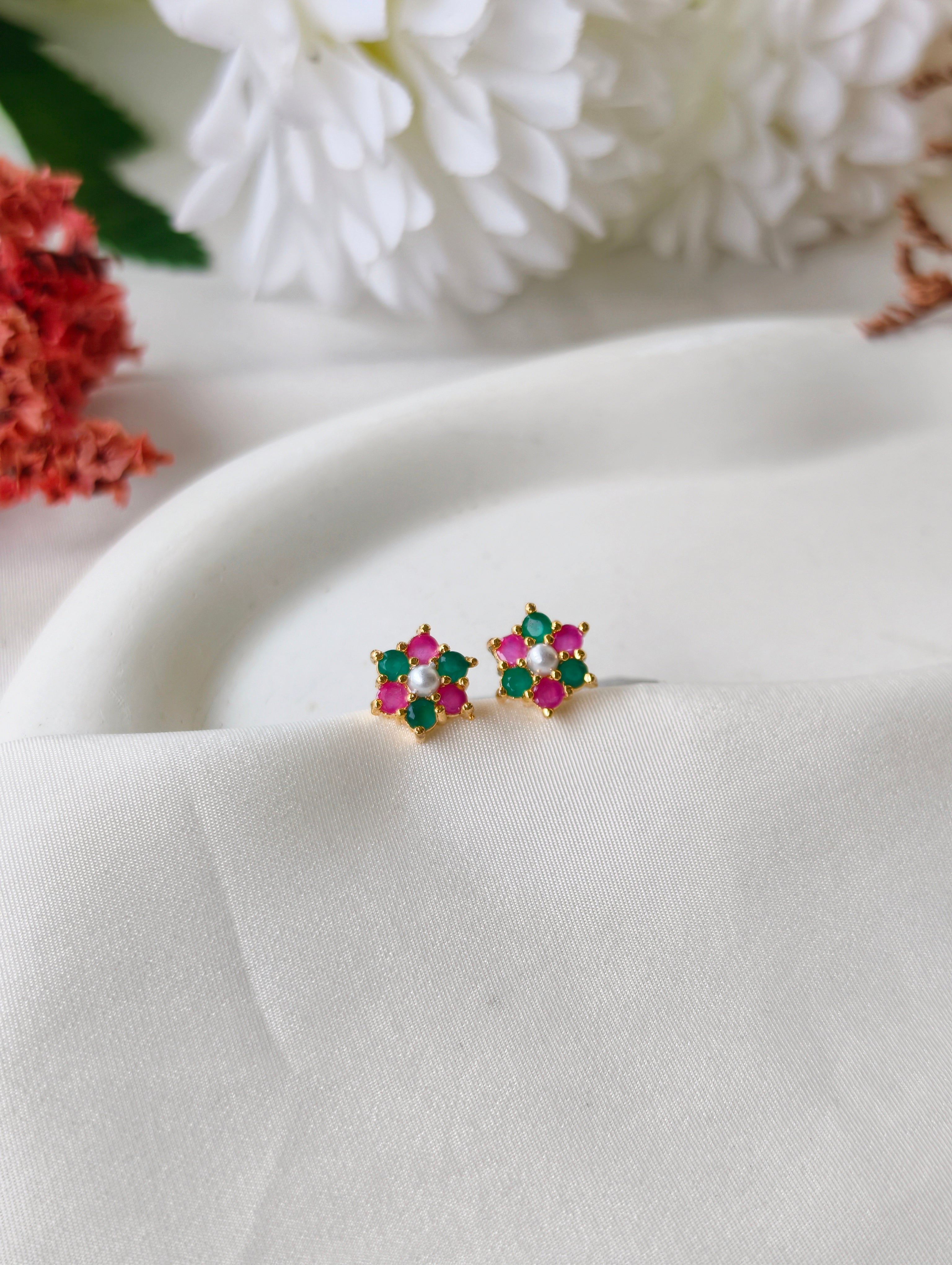 Floral pearl studs with stone | NTE34