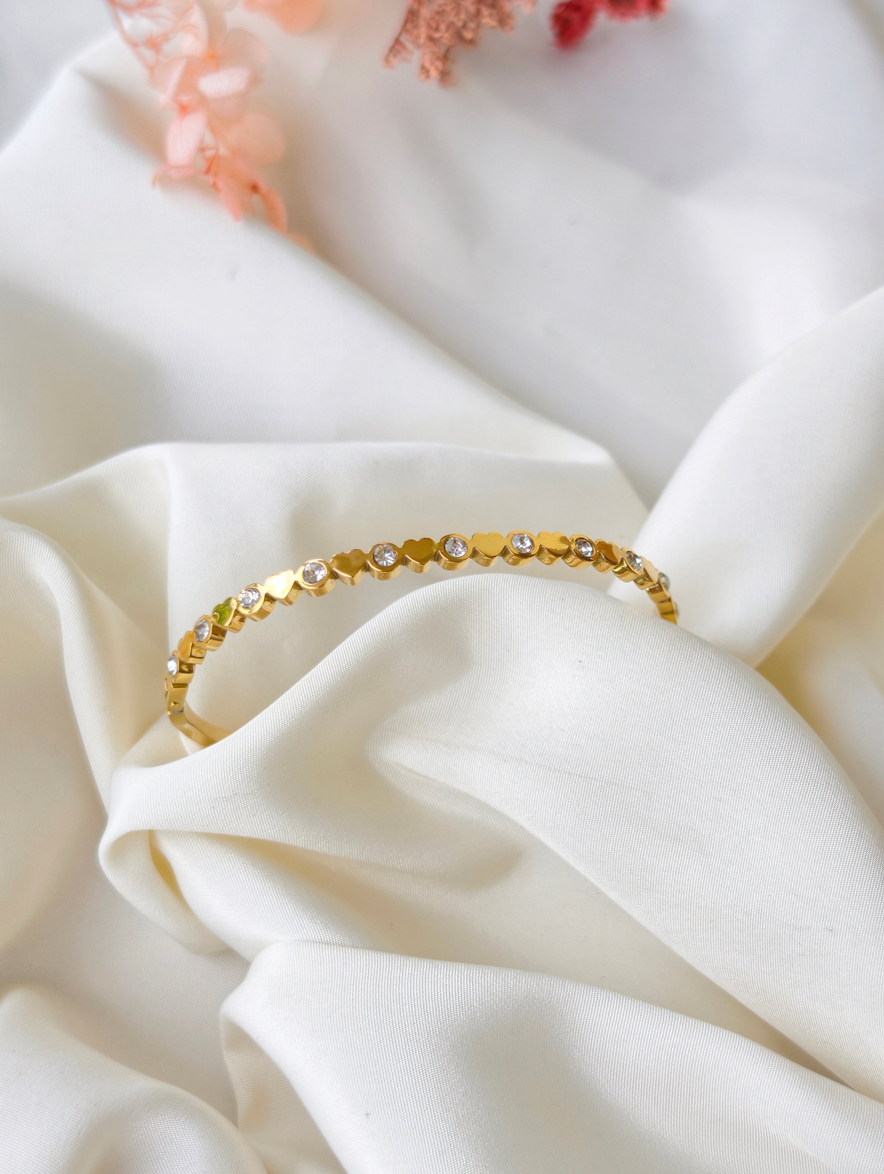 Stone kada bracelet with hearts | NTB35