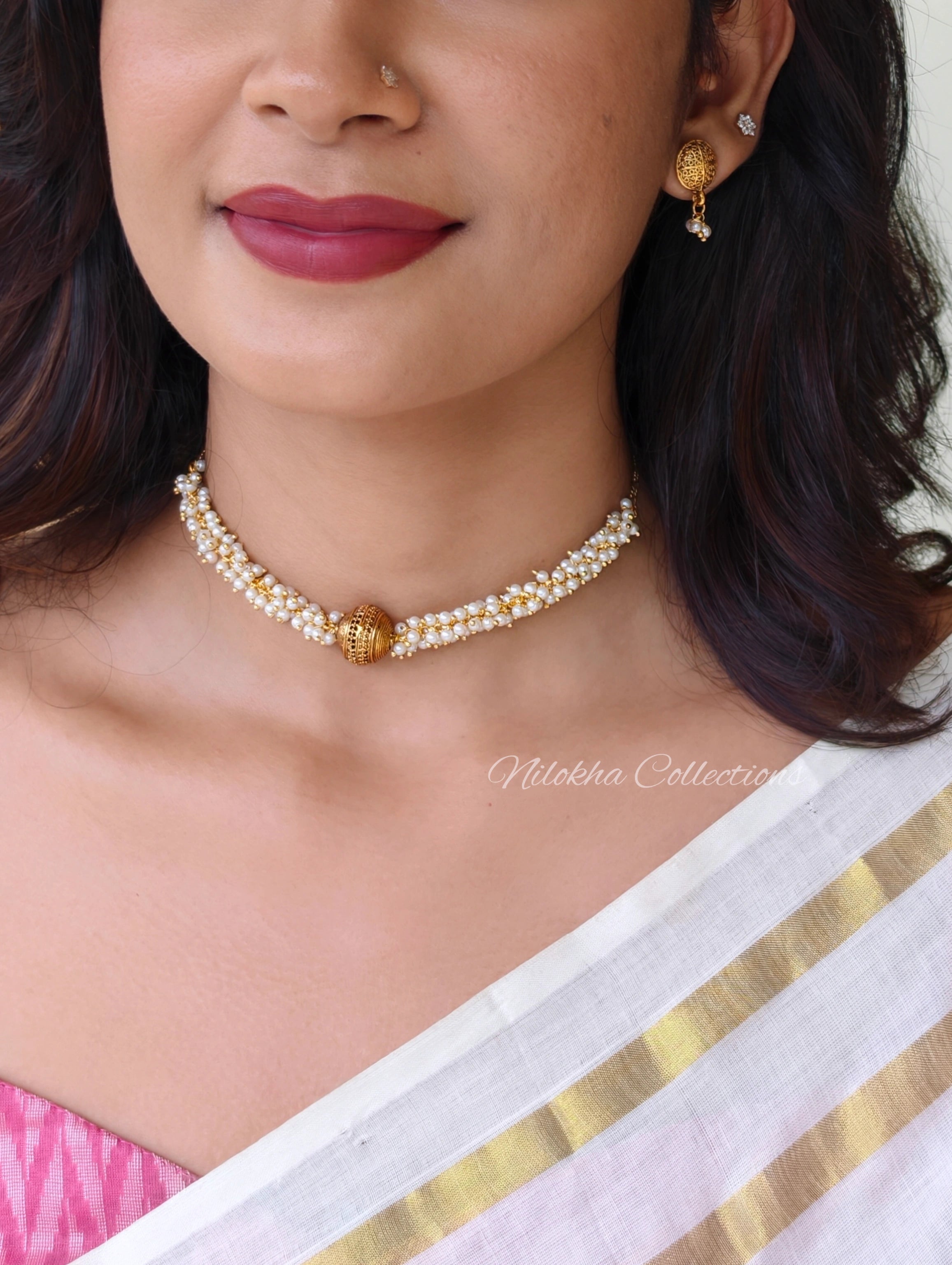 Pearl choker with golden bead | NAN354