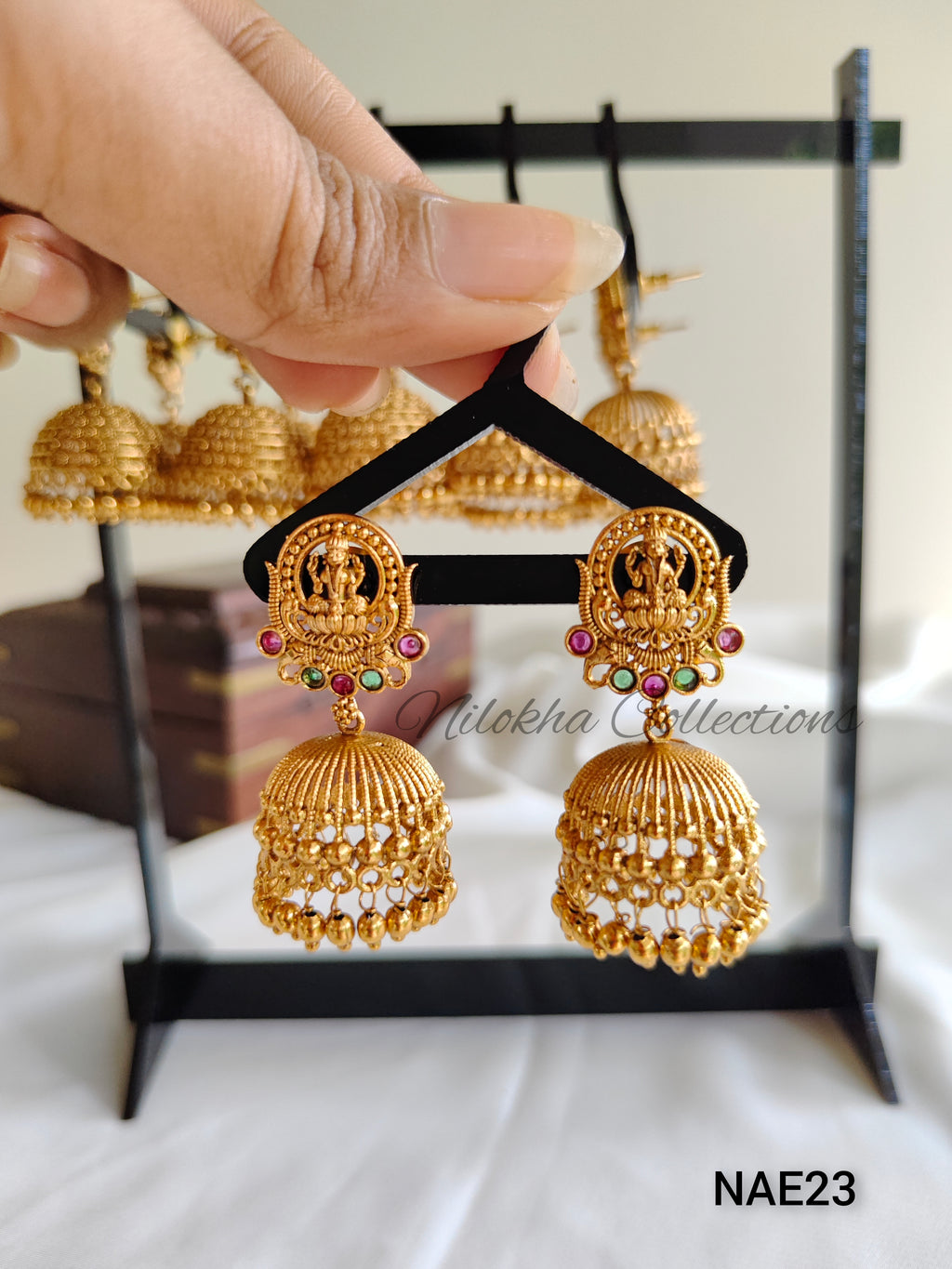 Line patterned jhumkas |  NAE23