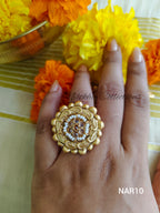 Floral statement finger ring | NAR10