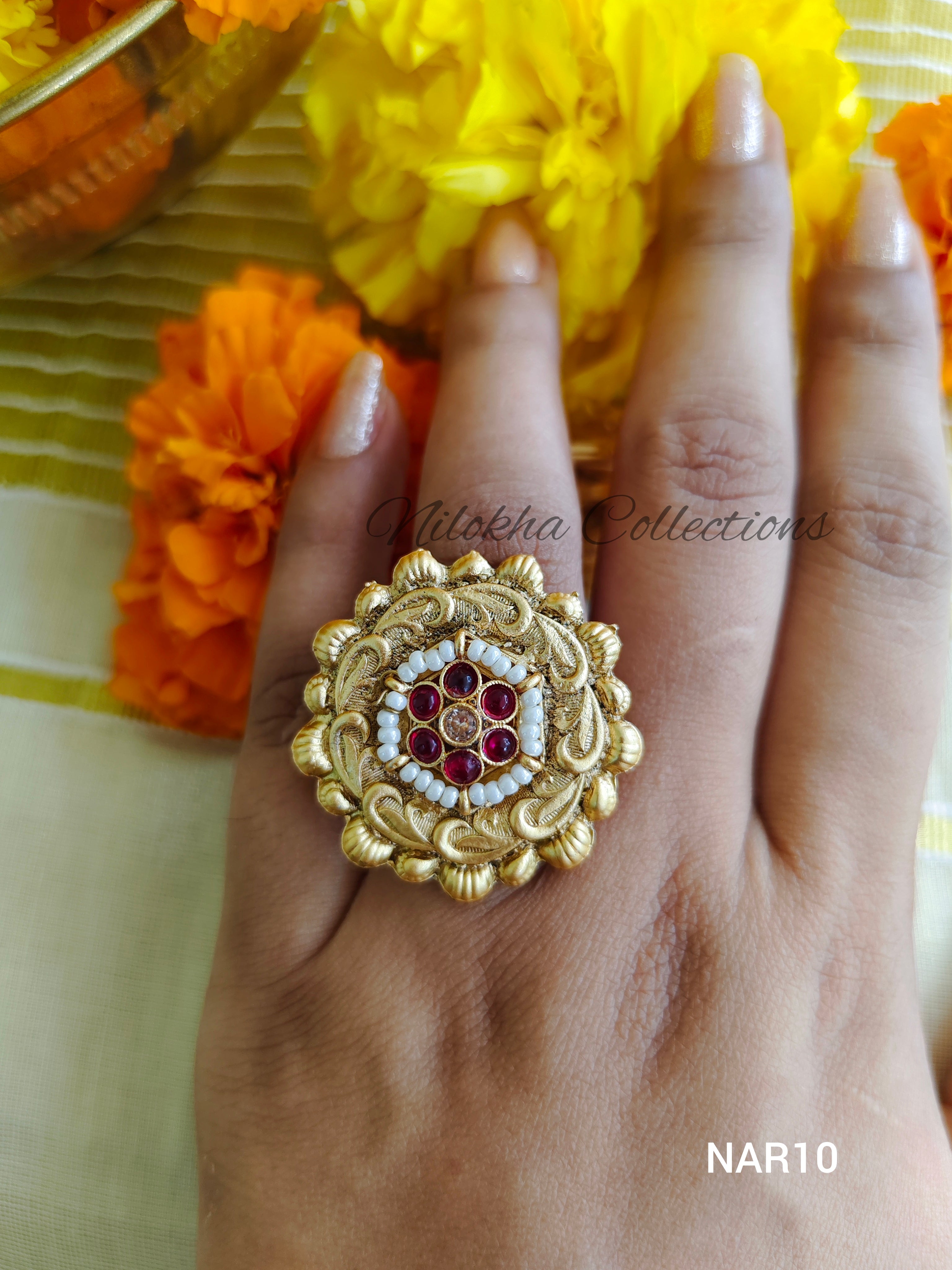 Floral statement finger ring | NAR10