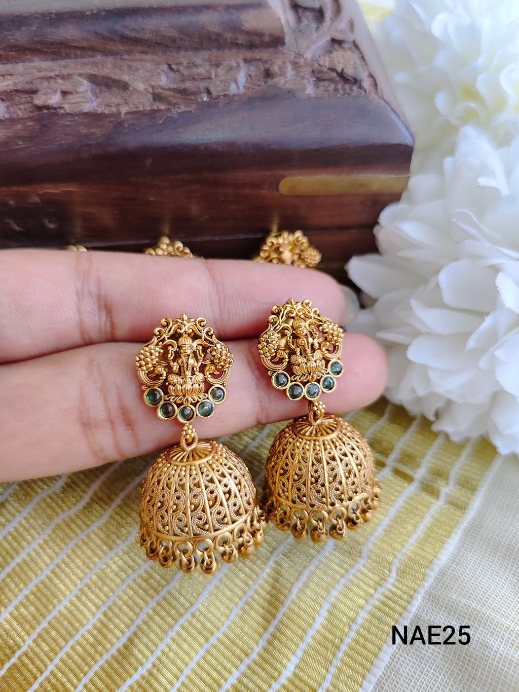 Line pattern jhumkas | NAE25