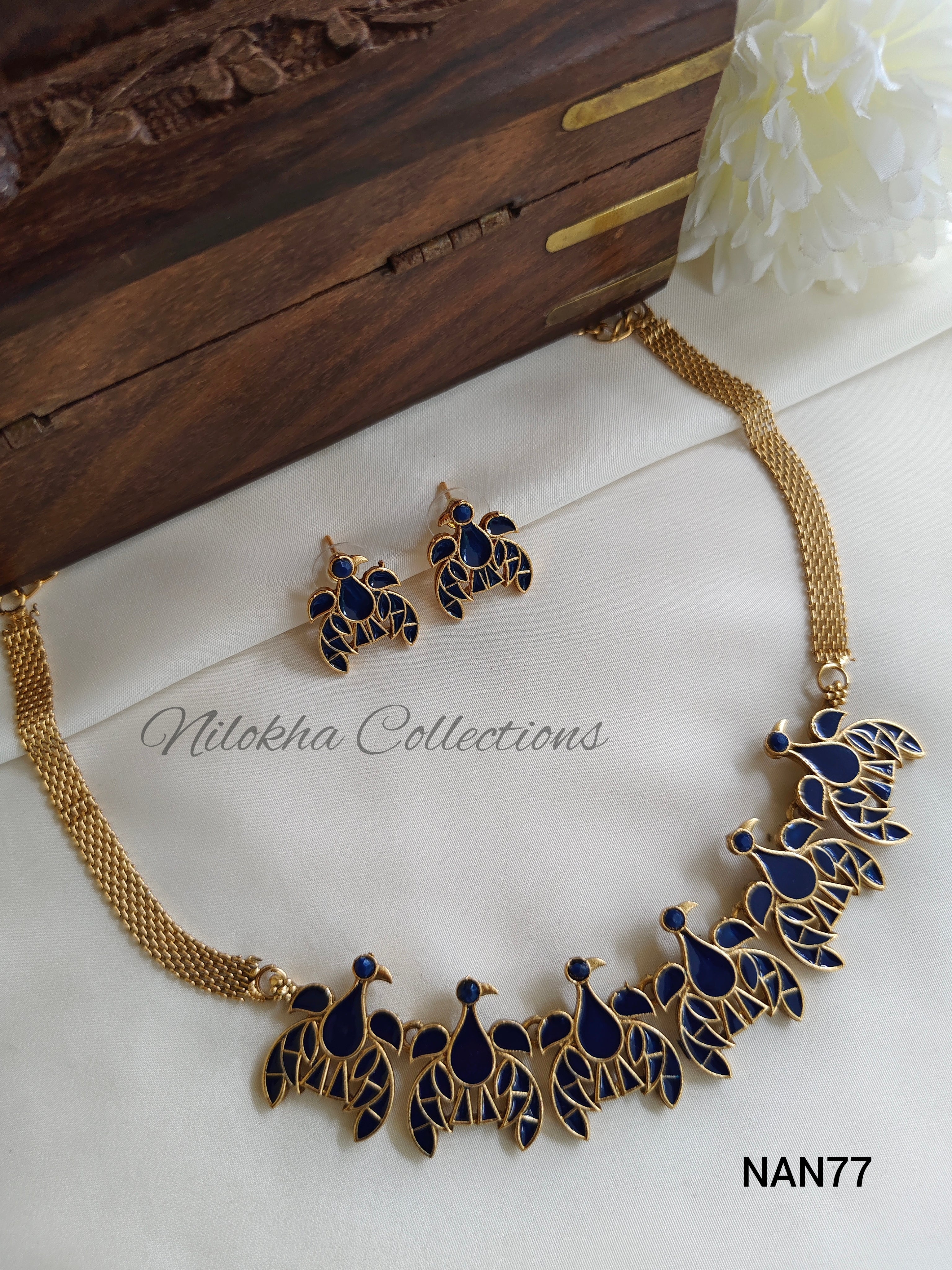 Non-idol bird choker | NAN77