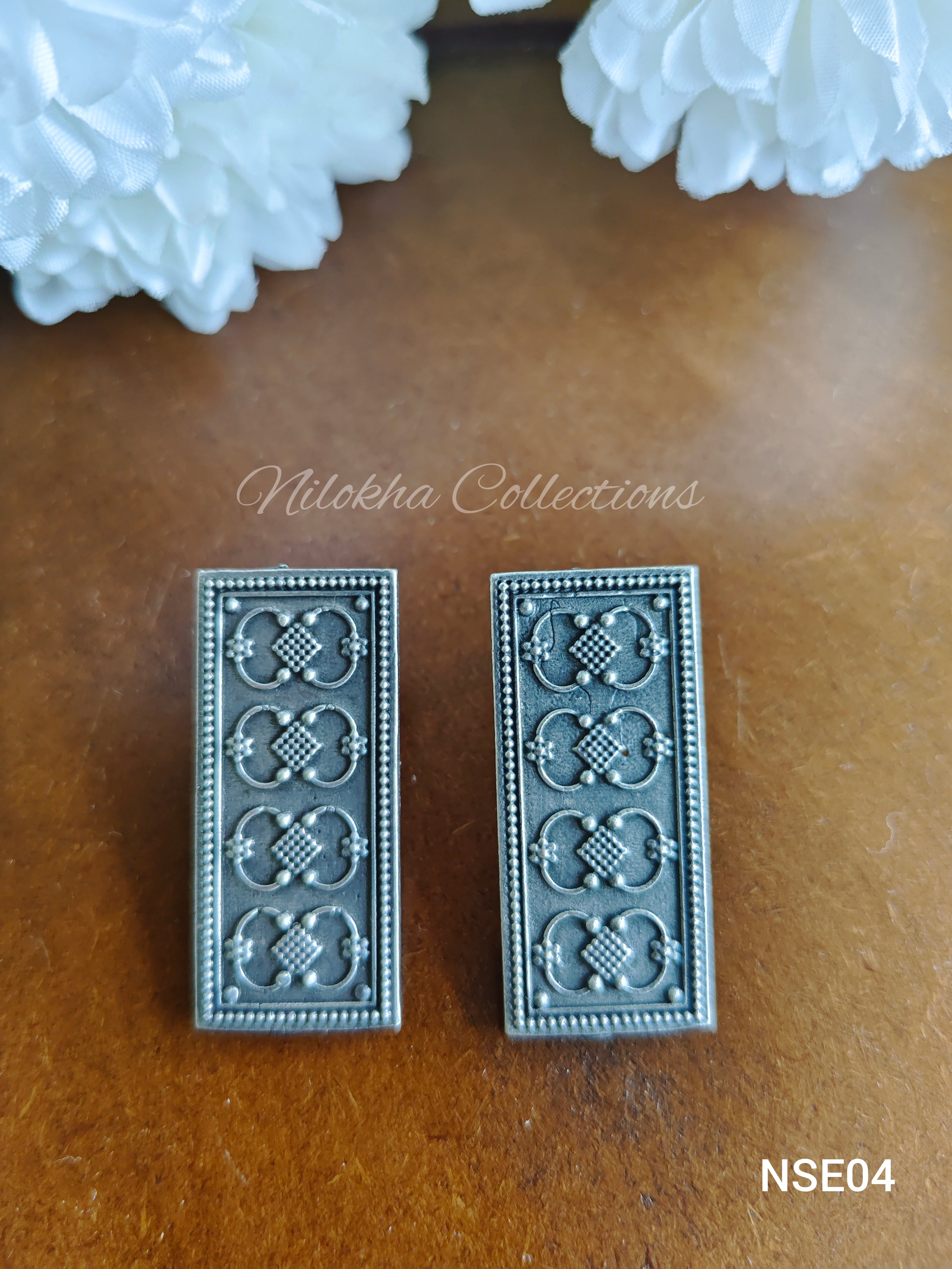 Rectangle pattern earrings | NSE04