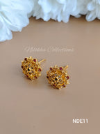 Floral stud with stones | NDE11