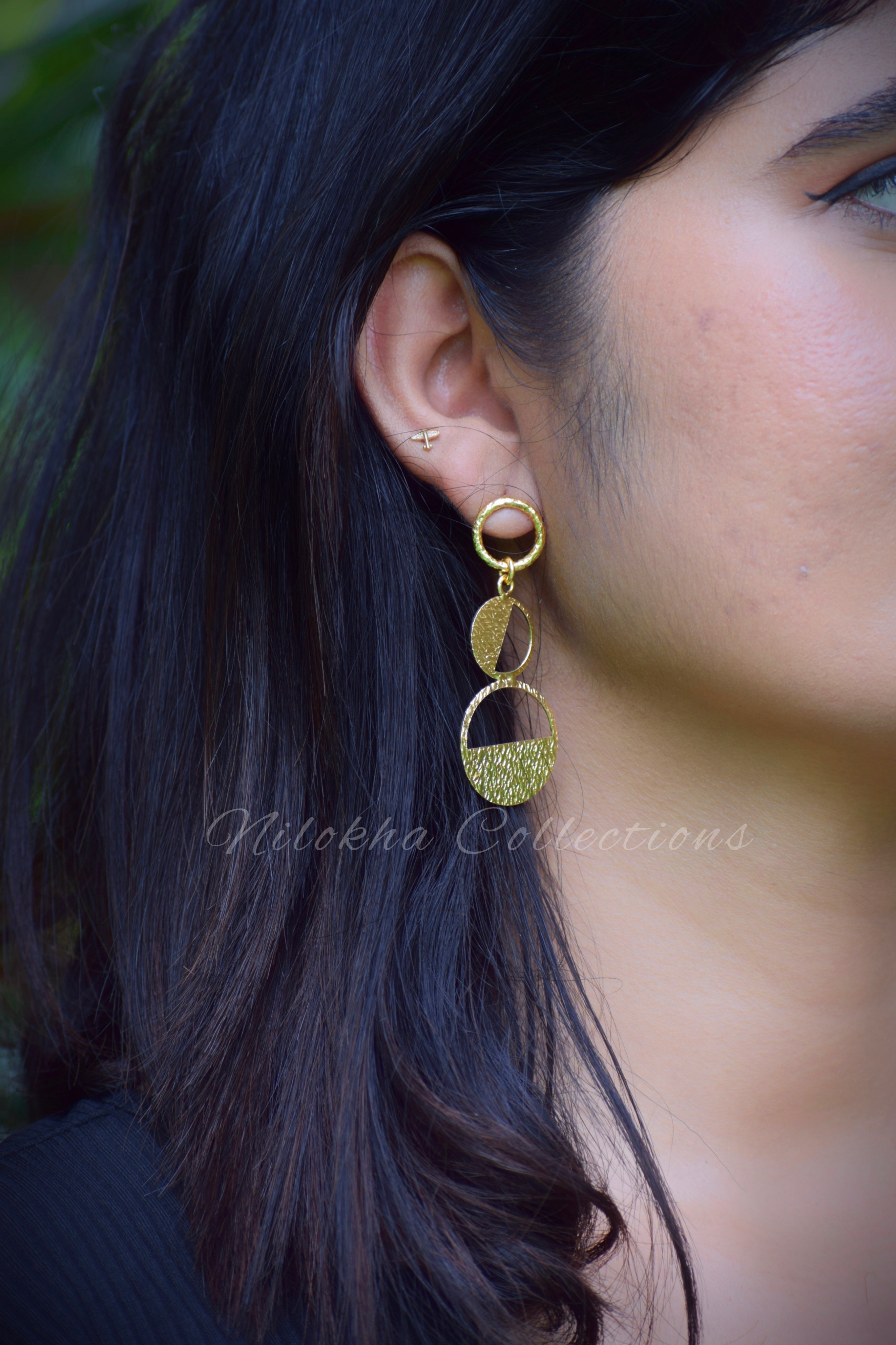 Layered golden hangings | NGE06