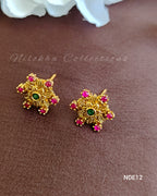 Floral stud with stones | NDE12