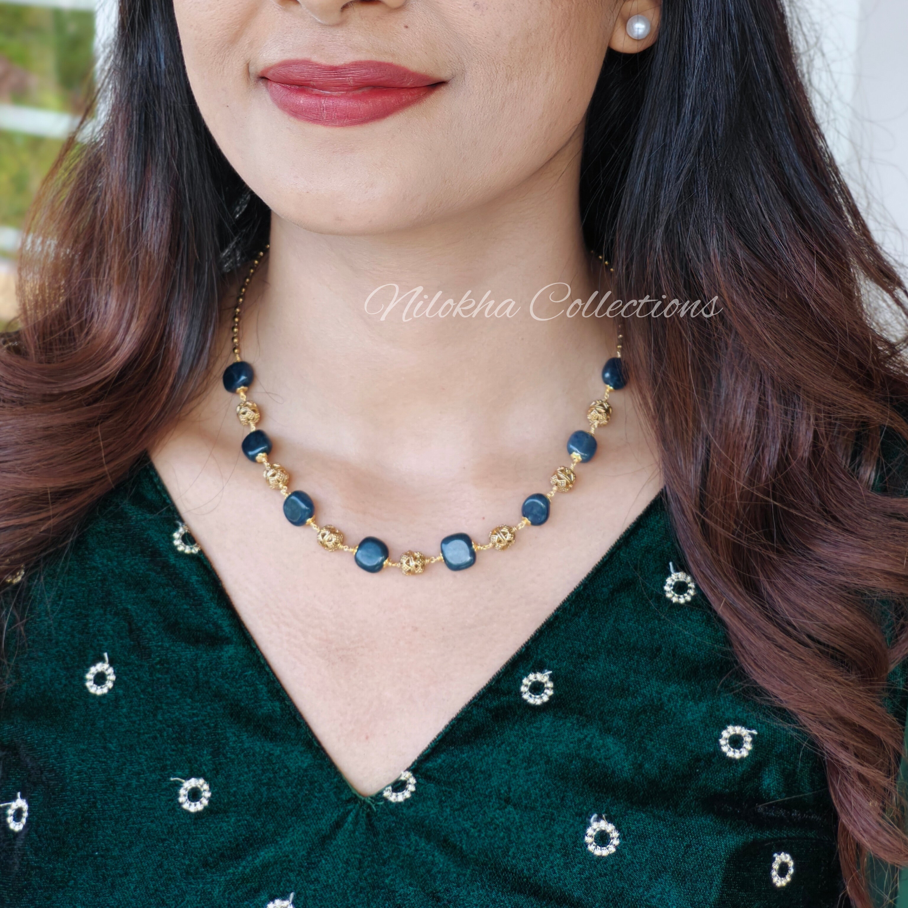 Monalisa beads chain with golden detailing |NAN226