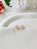 Floral pearl studs | NTE54