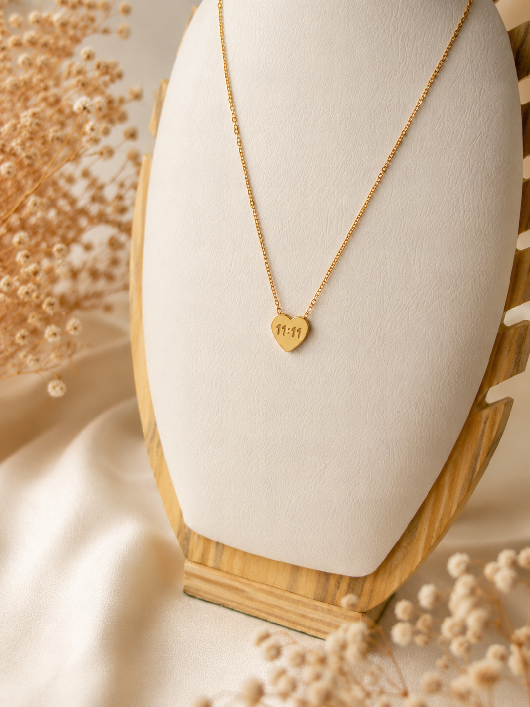 11:11 Gold pendant neckpiece | NTN41