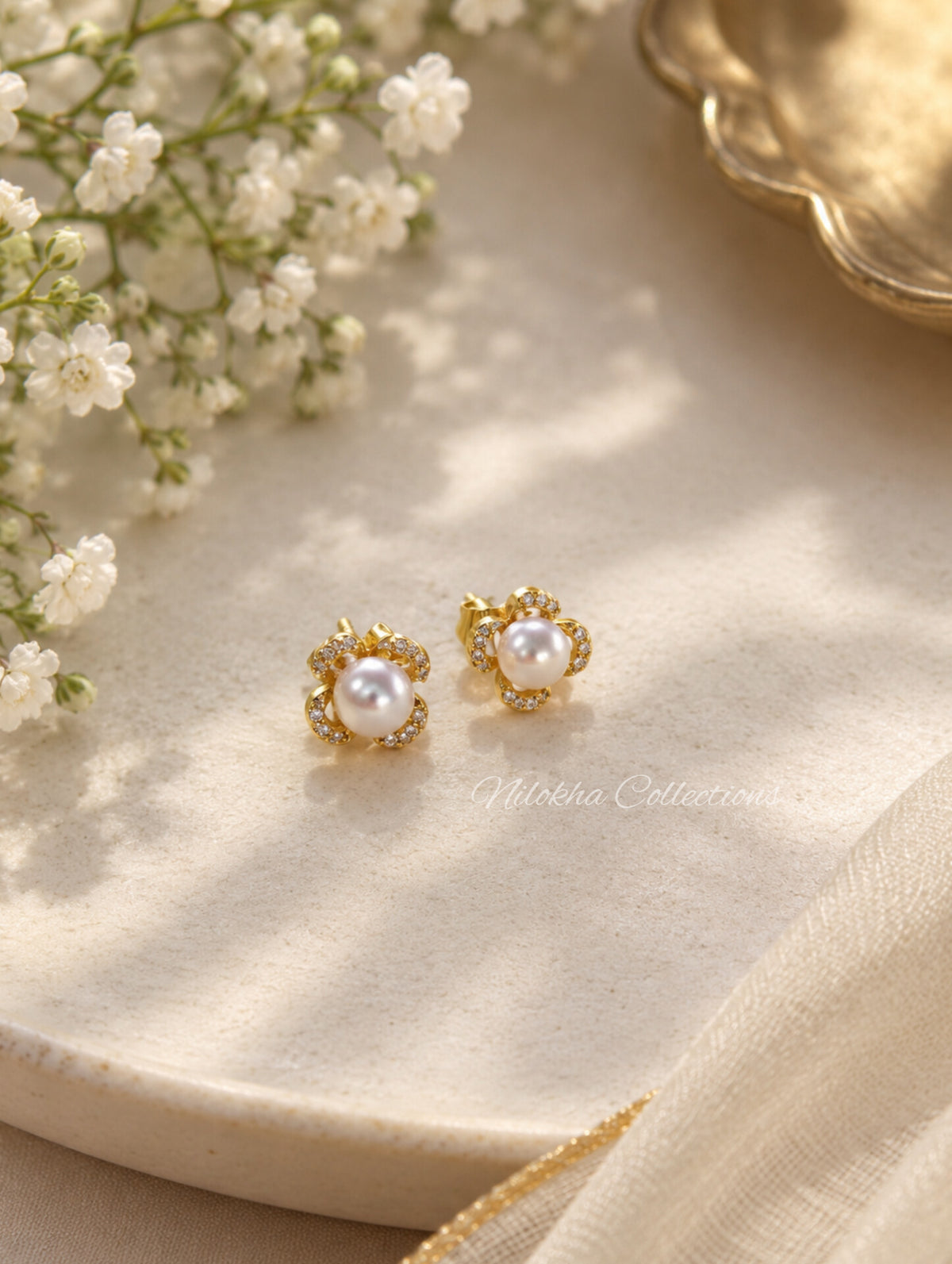 Pearl studs with stones | NTE58