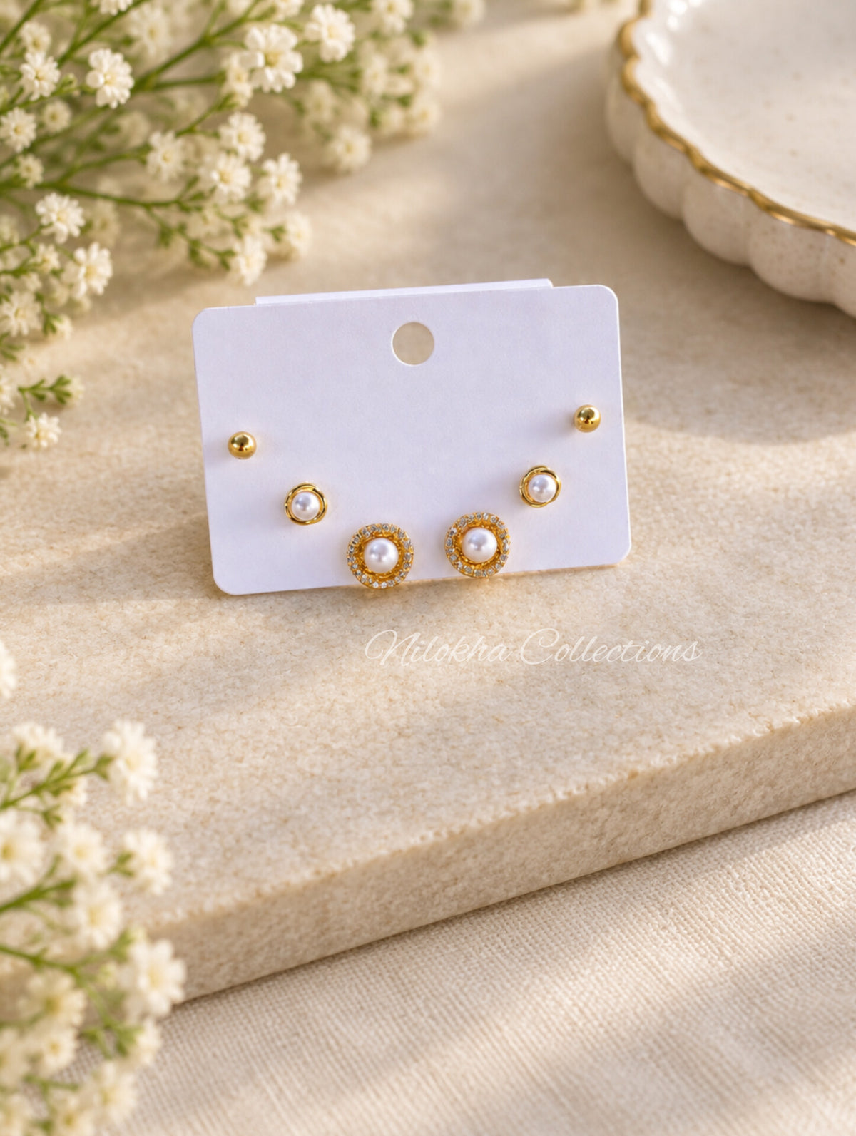 Pearl studs - set of 3